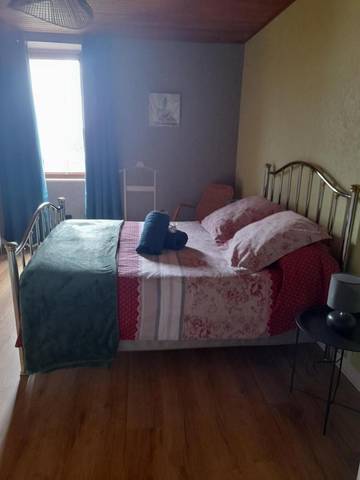 Gîte pour 4 personnes, avec jardin et vue à Hérisson