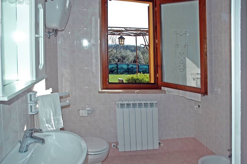 L'Ulivo: apartamento en una granja en el centro de Umbria, a 15 minutos de Asís in Deruta, Provincia de Perugia