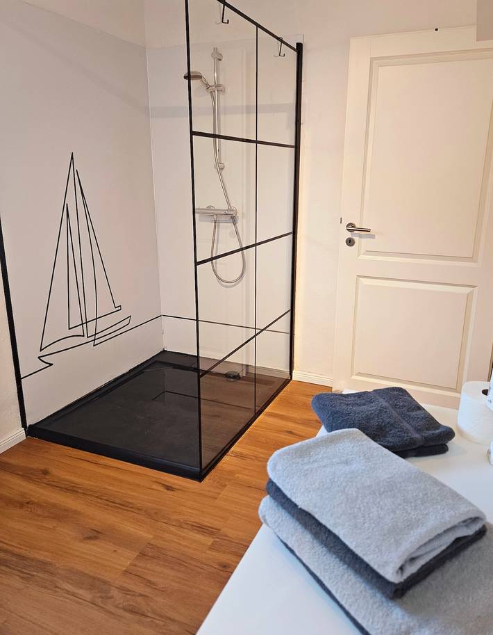 Appartement entier, Appartement « Hus Matje - Uttiet » avec vue mer, terrasse privée et Wi-Fi in Langeneß, Halligen