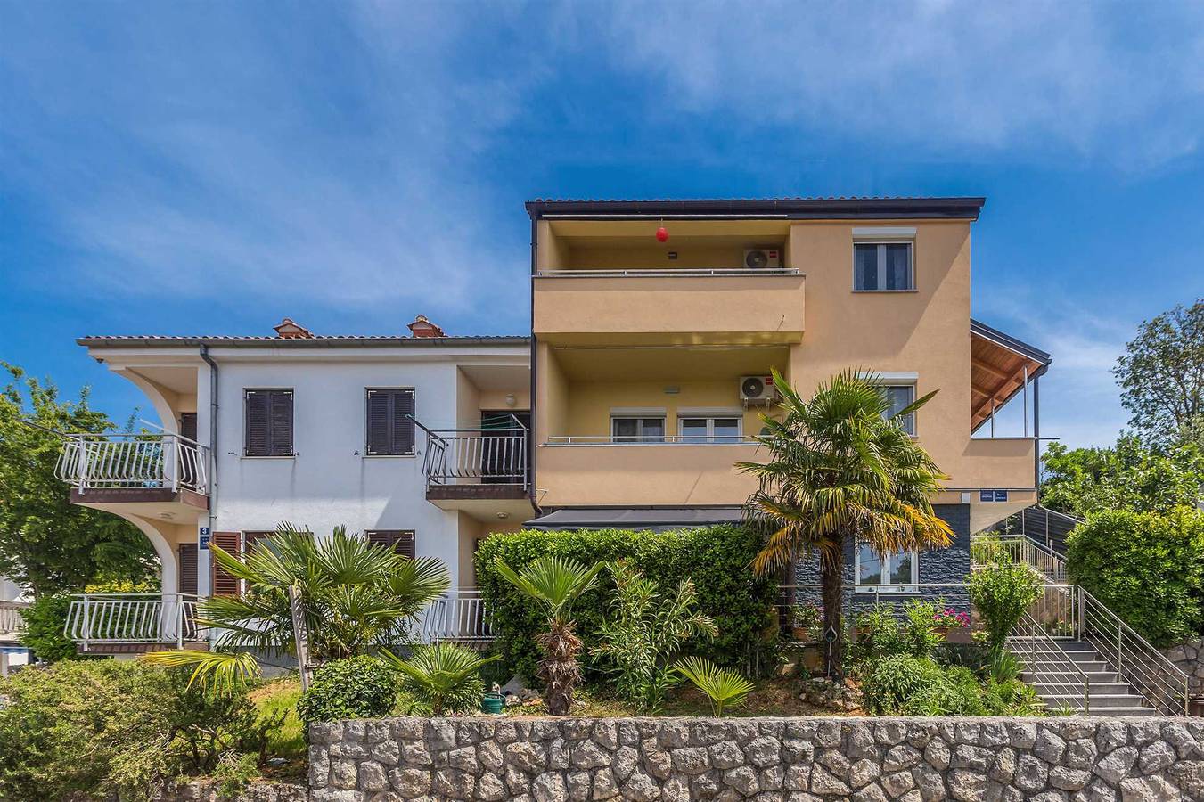 Appartamento vacanze a Njivice a partire da 108€ a notte