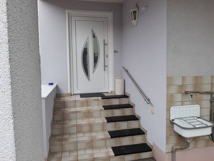 Ferienwohnung für 5 Personen, mit Balkon und Balkon/Terrasse sowie Terrasse und Garten in Zirndorf - 2