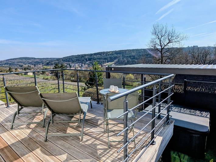 Gîte pour 2 personnes, avec Jacuzzi ainsi que Terrasse et Vue dans Bouze-lès-Beaune