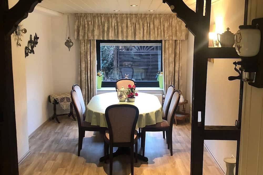 Ganze Wohnung, Ferienwohnung nahe Heidepark & Serengetipark in Bergen (Niedersachsen), Landkreis Celle