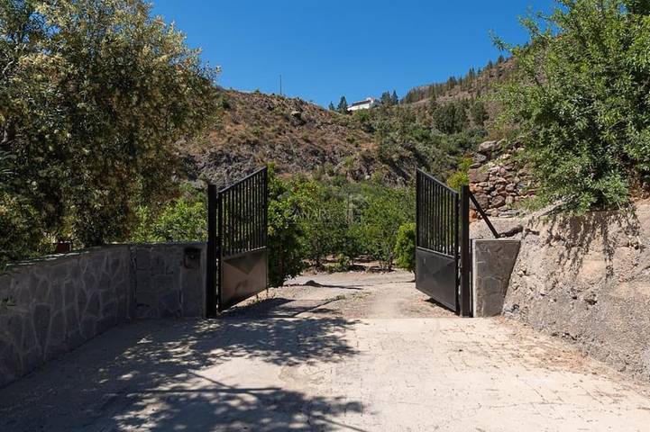 Entire apartment, Holiday home in Hoya de Tunte, nature and private pool in Hoya de Tunte, San Bartolomé de Tirajana