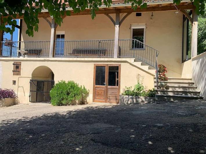 Location de vacances pour 6 personnes, avec jardin et terrasse à Bagat-en-Quercy