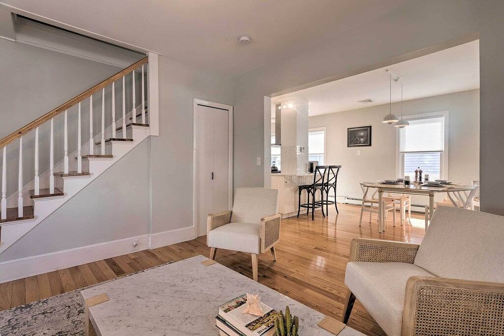 Renovated Barrington Cottage w/ Beach Access! in Barrington, Bristol County