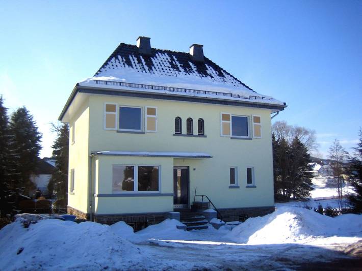 Villa für 8 Personen, mit Terrasse und Garten sowie Pool, mit Haustier in Nordrhein-Westfalen