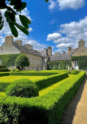 Gîte pour 4 personnes, avec jardin et vue à Quintin