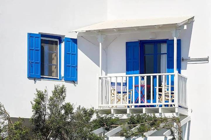Apartment for 2 people, with balcony in Milos