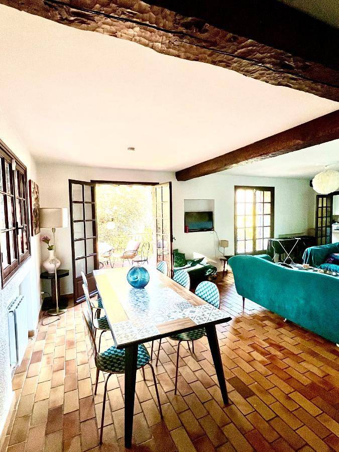 Location de vacances pour 12 personnes, avec vue ainsi que jardin et piscine à Drap - 4