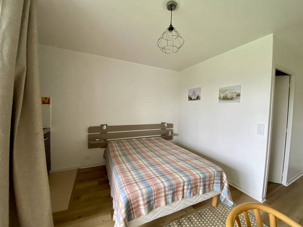 Entire studio, Cozy studio in Cambo, pets welcome, Wi-Fi, parking in Cambo-les-Bains, Bayonne region