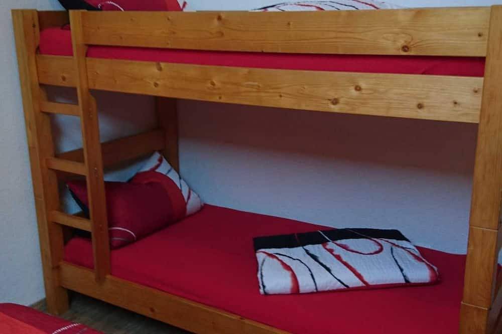 Geheel appartement, Appartement nr. 2 met 25m², 1 slaapkamer, max. 4 personen - Appartement Käfer in Europa-Park, Rust