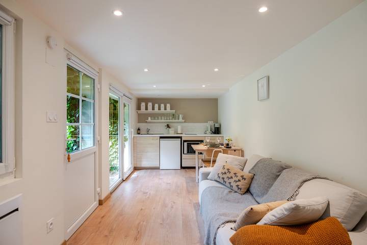 Hel lejlighed, Modern Cozy Guesthouse for Two Near Strasbourg in Souffelweyersheim, Strasbourg Området