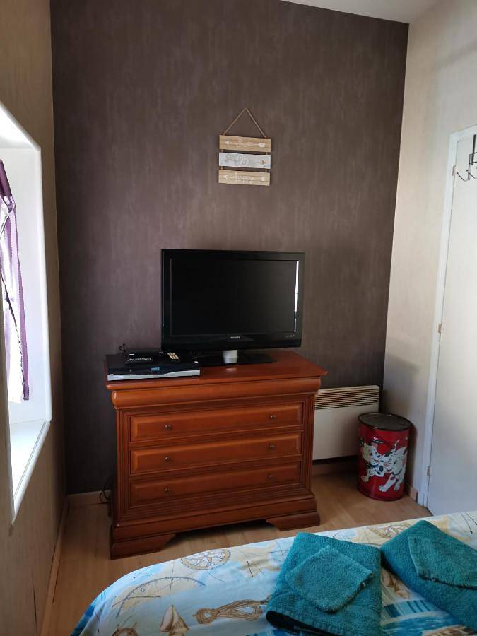 Gîte pour 2 personnes, avec jardin et vue à Labastide-Rouairoux - 2