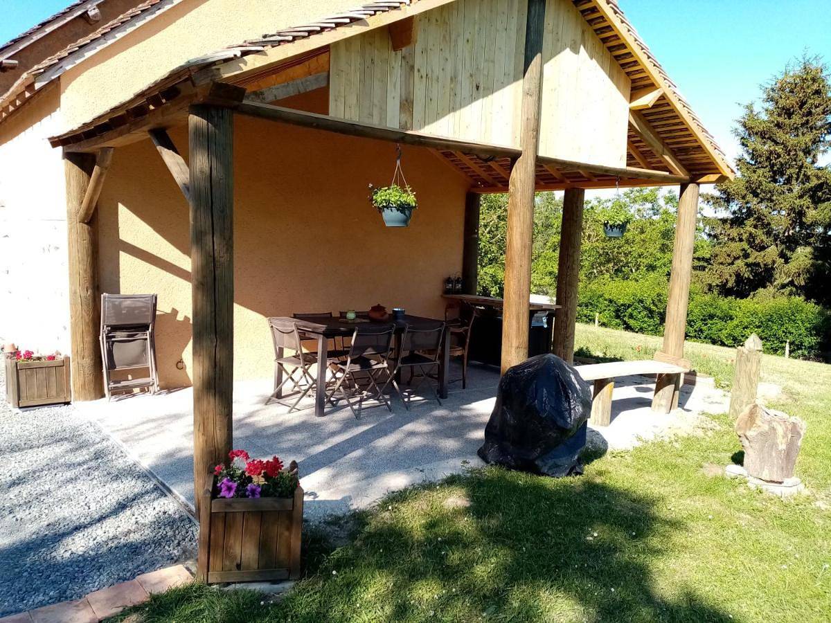 La Petite Maison Dans La Prairie in Écommoy, Sarthe