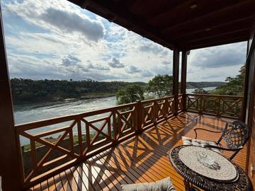 Gîte pour 2 personnes, avec jardin ainsi que jacuzzi et piscine à Puerto Iguazú