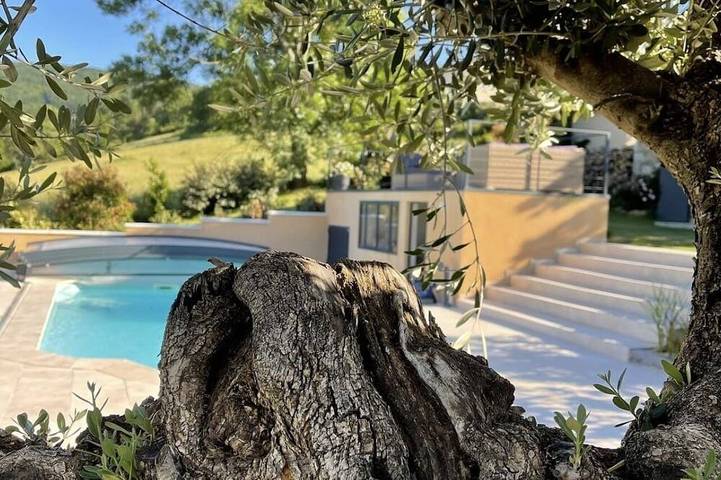 Gîte pour 2 personnes, avec jardin dans Sourcieux-les-Mines