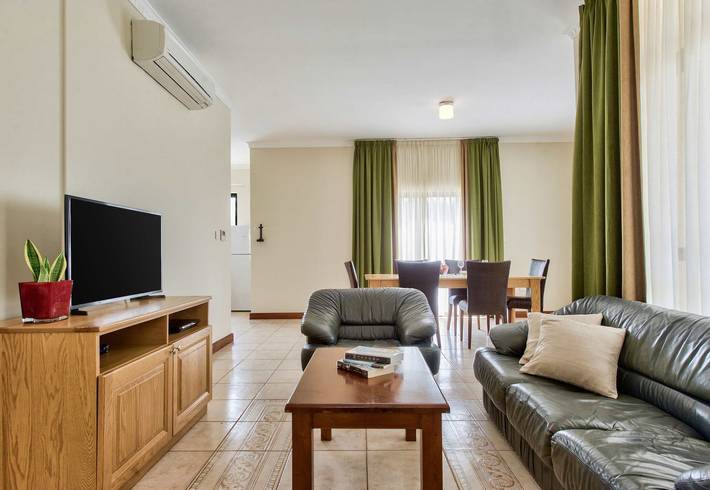 Villa Hibiscus 3 bedroom Villa with Private Pool in il-Mellieha, Mellieha