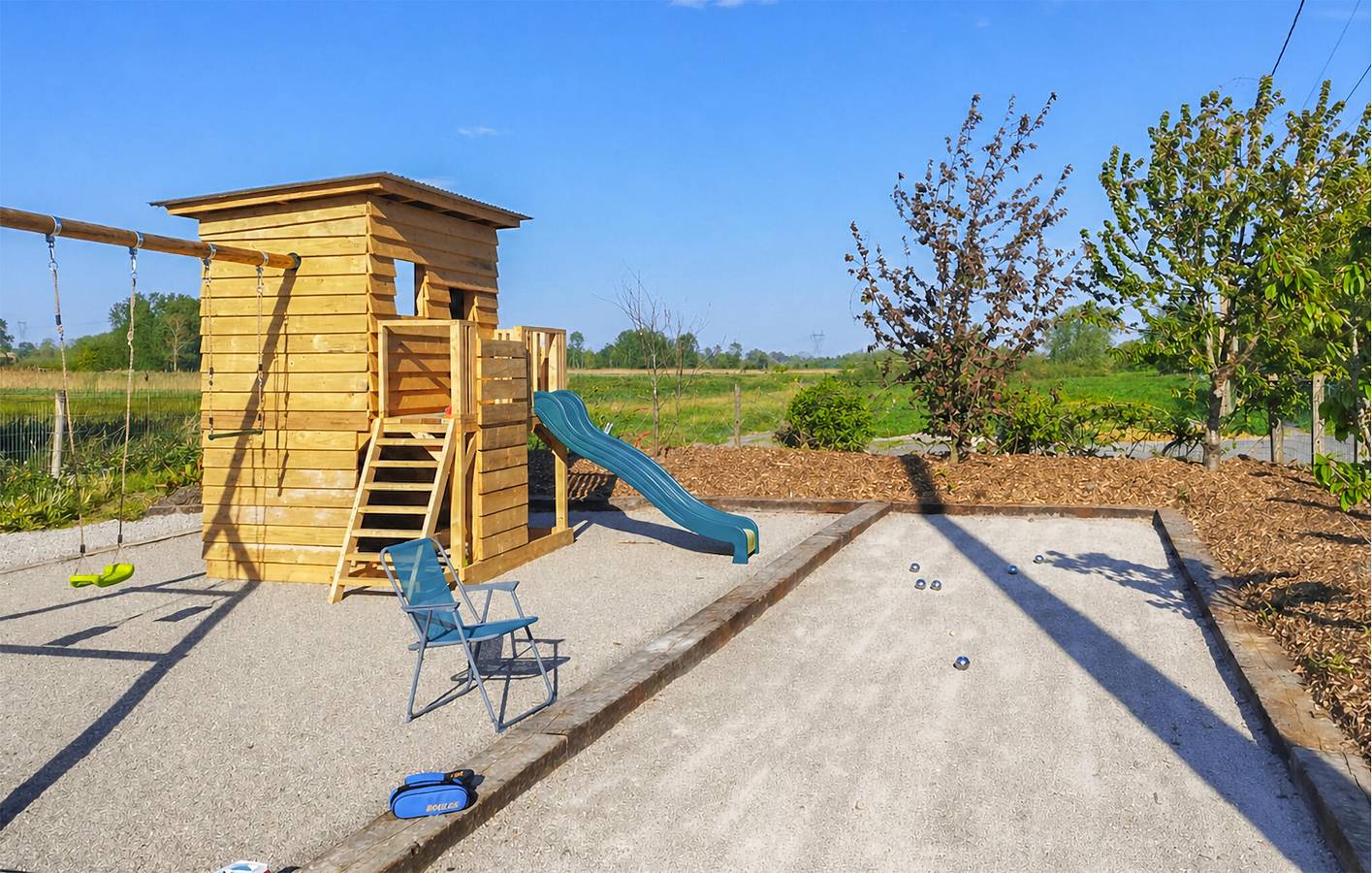 Appartement confortable dans le quartier du Clairmarais avec bain à remous extérieur in Clairmarais, Région de Saint-Omer