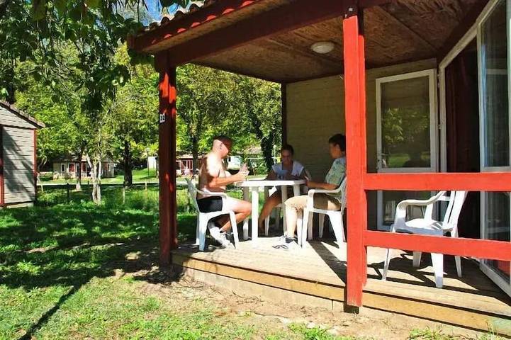 Mobil home pour 4 personnes à Beaumont-du-Périgord