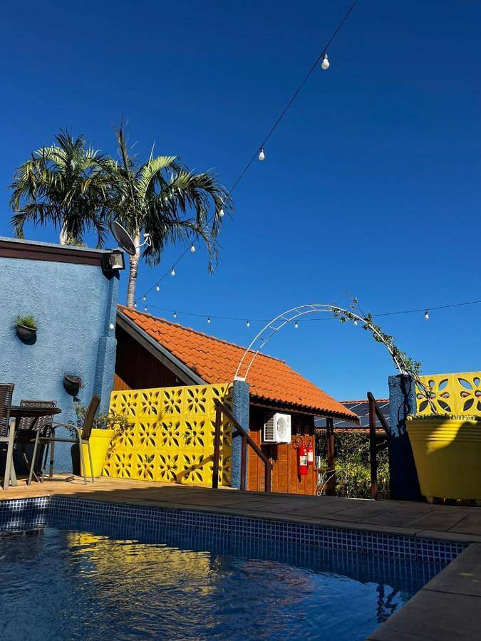 Pousadas para 2 pessoas, com piscina e terraço e ainda jardim, com animais de estimação em Brotas