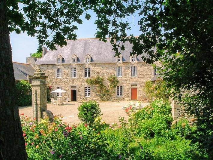 Location de vacances pour 20 personnes, avec Terrasse et Jardin à Pommerit-le-Vicomte