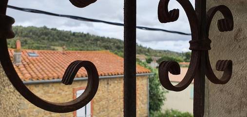 Gîte pour 5 personnes, avec vue et terrasse à Félines-Minervois