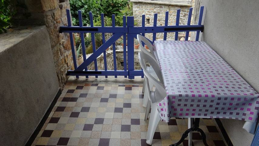 Gîte pour 7 personnes, avec terrasse, animaux acceptés à Les Assions - 4