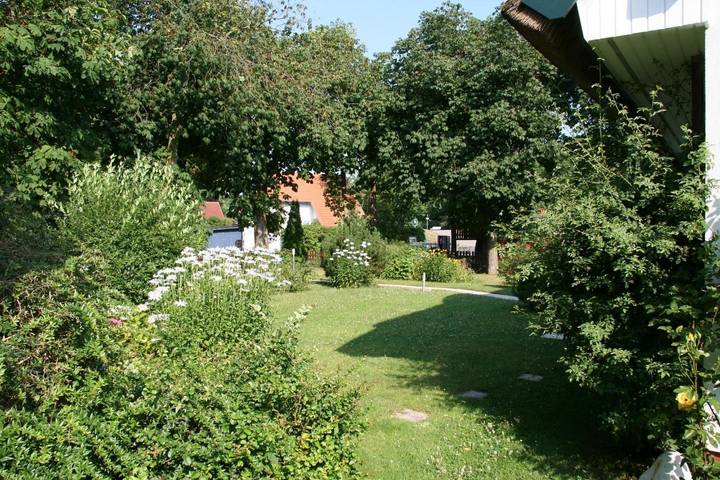Ferienwohnung für 2 Personen, mit Garten und Terrasse in Zingst - 2