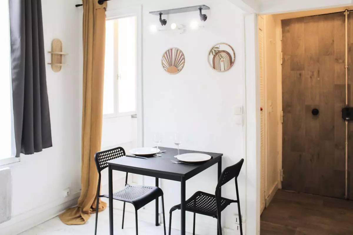 Studio entier, Studio pour 2 Personnes in Saint-Ouen, Seine-Saint-Denis