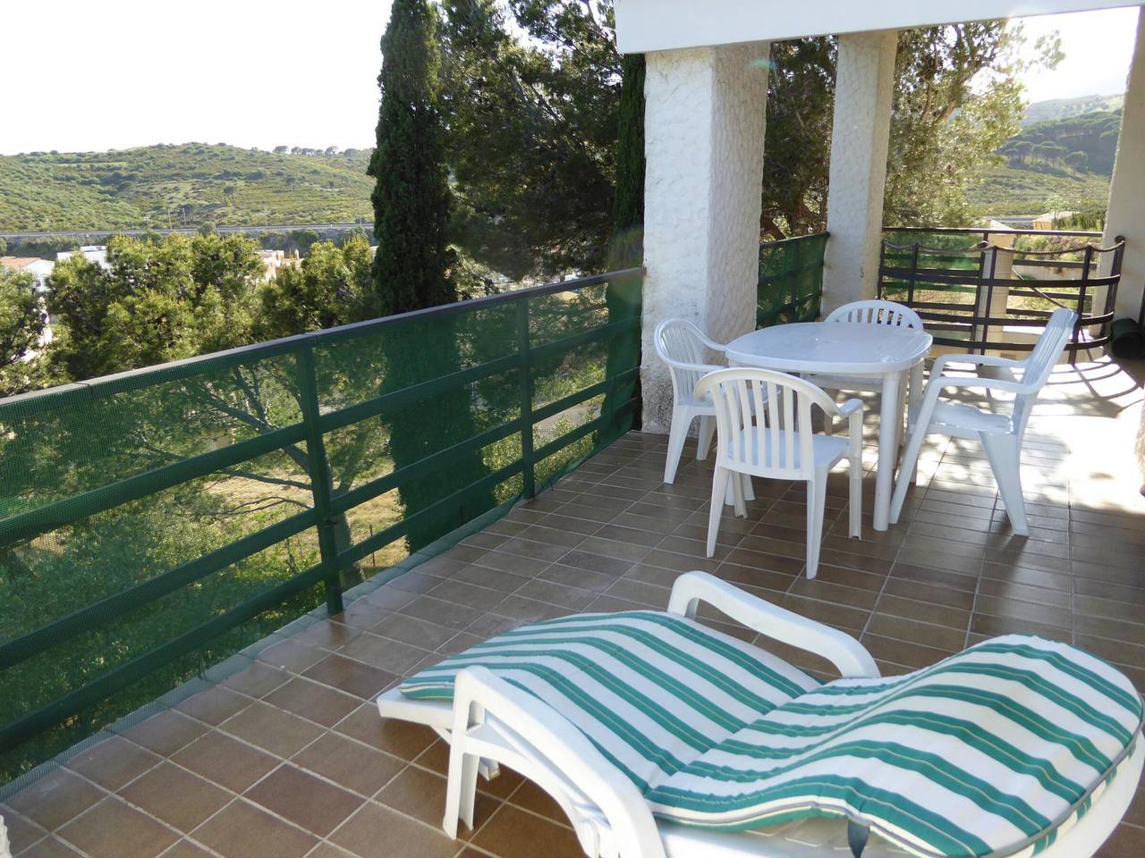 Ganze Wohnung, Pompeu Fabra - Apartamento luminoso a 300 m. de la playa de Grifeu. in Platja Grifeu, Oberampurien