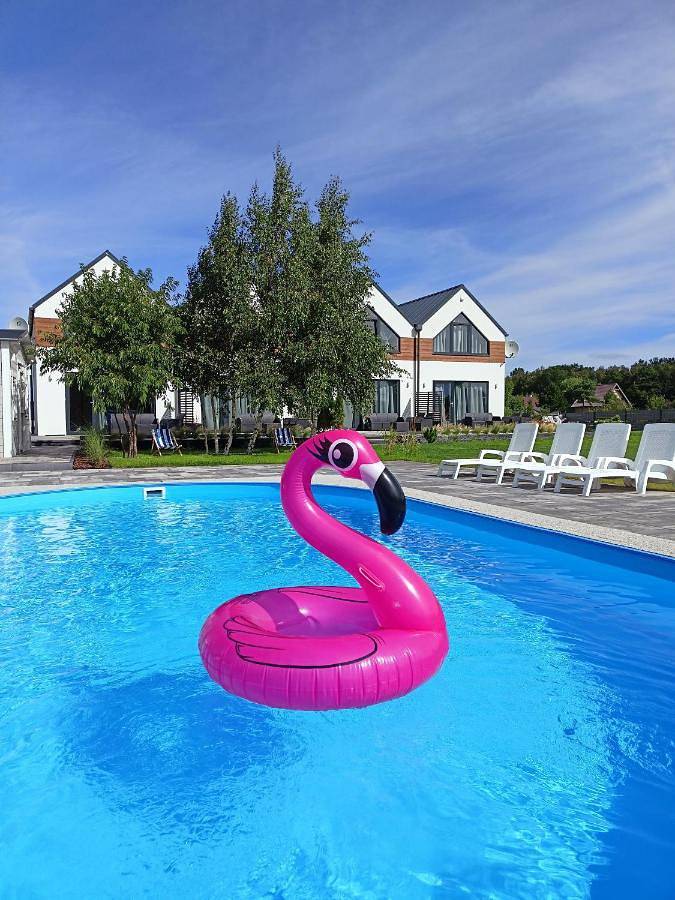 Ferienwohnung für 7 Personen, mit Whirlpool und Terrasse sowie Garten und Pool