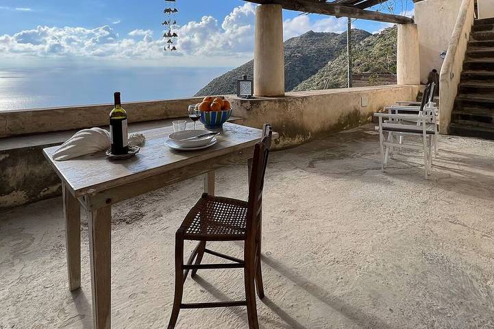 Location de vacances pour 4 personnes, avec Balcon à Filicudi