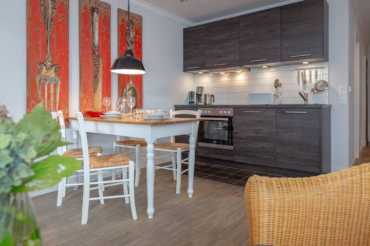 Ganze Wohnung, Am Strand- Schicke 2 Zimmerwohnung mit Balkon. in Westerland, Sylt (Gemeinde)