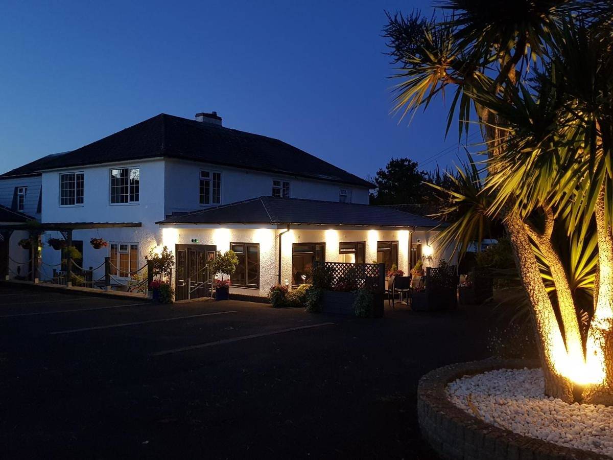 Double Room with Private Bathroom in Charmouth, Dorset