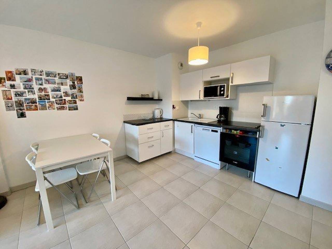 Entire apartment, Quiberon - Appartement T3 avec Balcon et Parking, Proche Thalassothérapie - 63m², Wifi in Quiberon, Côte des Mégalithes