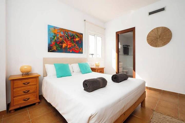 Villa Sofia Ibiza - Fünf Schlafzimmer Villa, Schläft 8 in Cala Gració, Sant Antoni de Portmany