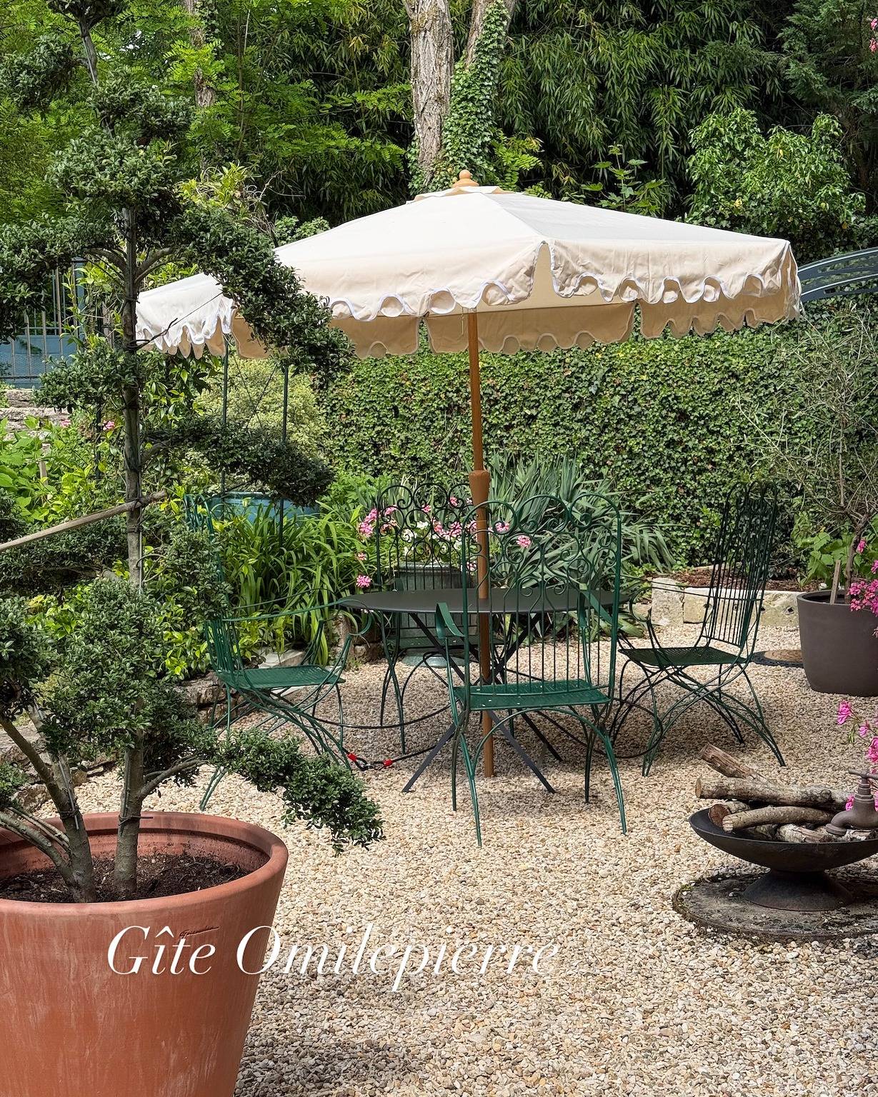 Maison de campagne « L’Instant Feutré » avec terrasse, jardin privés et Wi-Fi in Curtil-Vergy, Région de Dijon