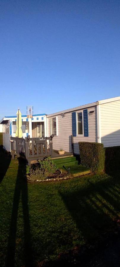 Location de vacances pour 4 personnes, avec jardin et piscine à Colleville-sur-Mer