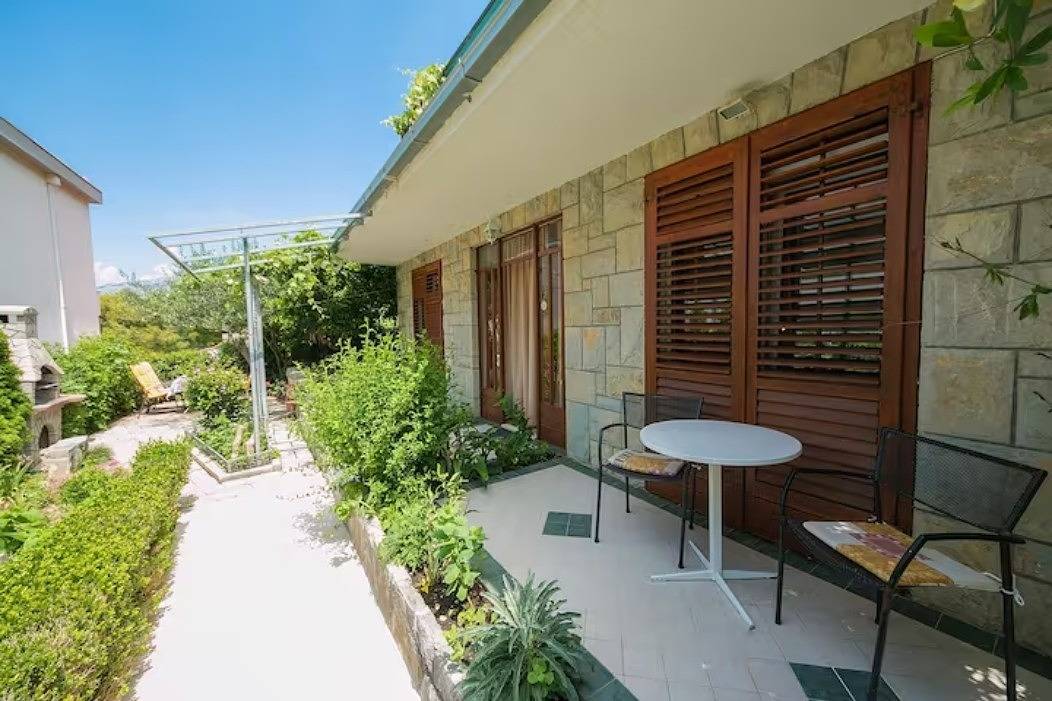 Ganze Wohnung, 2-Zimmer-Ferienwohnung mit Balkon Brela, Makarska A-20778-a in Brela, Makarska Riviera