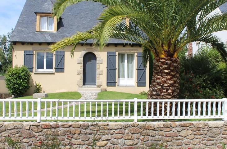 Gîte pour 6 personnes, avec piscine ainsi que terrasse et jardin à Pleurtuit - 3