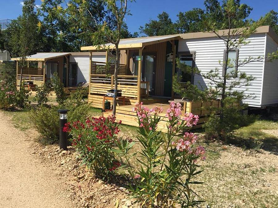 Flower Camping l'Epi Bleu - Mobilhome 6 personas - Home-Flower Premium 30m² (3 habitaciones) + 16m² terraza cubierta in Banon, Forcalquier region