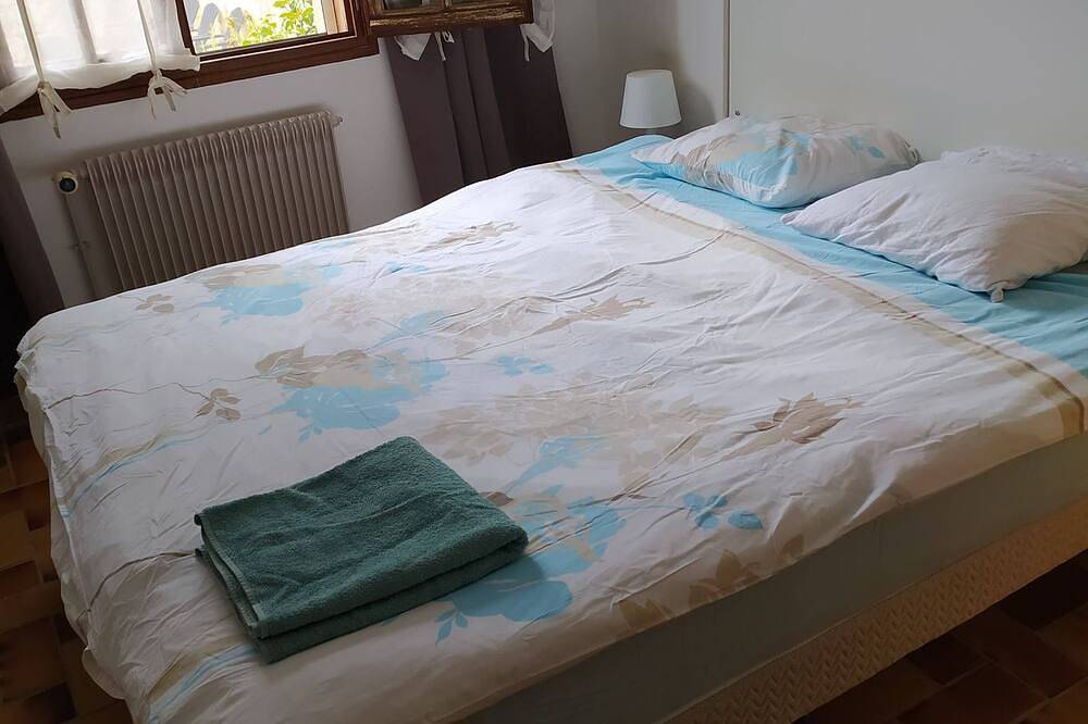 Villa Belle-Vue. Fully equipped in Taradeau, Region de Draguignan