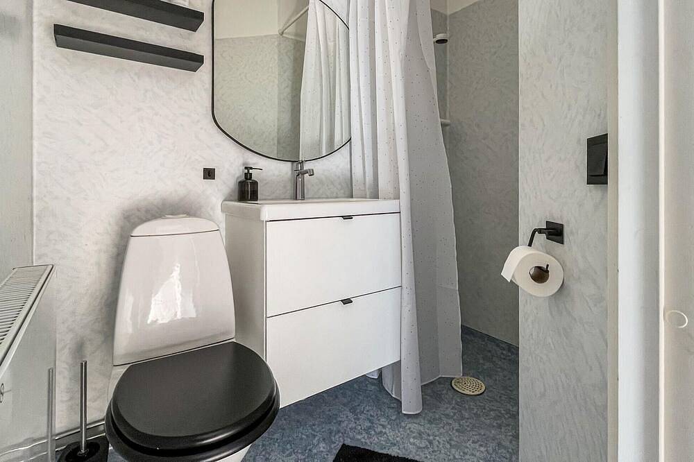 Cozy home in Varberg with house sea view in Varberg, Halland
