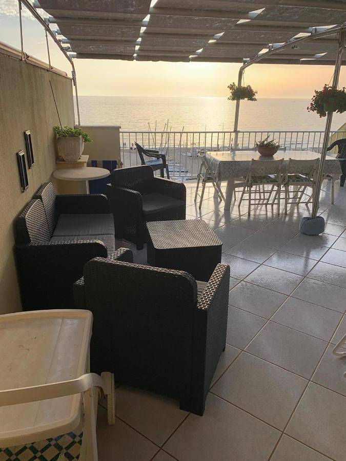 Ganze Wohnung, Terrazza sul mare in Scoglitti, Vittoria