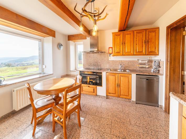 Location de vacances pour 20 personnes, avec sauna et piscine ainsi que terrasse et jardin à Stoumont - 4