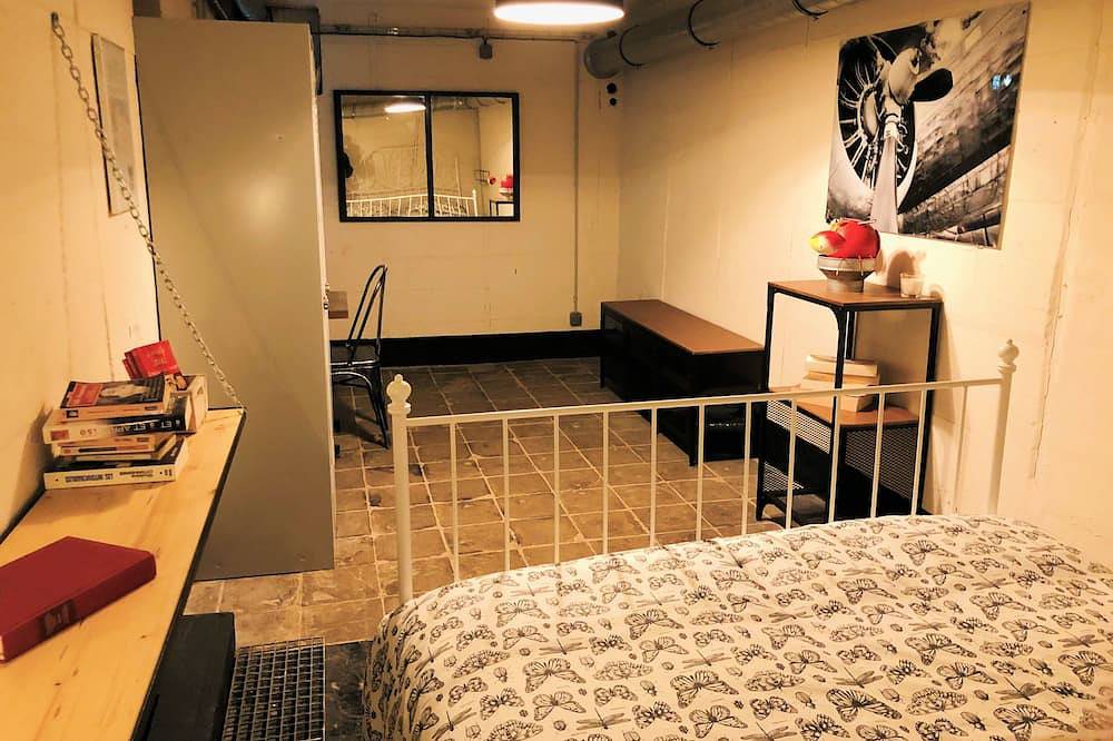 Appartement entier, Location atypique dans un bunker allemand 400m2 in Saint-Pabu, Région de Brest