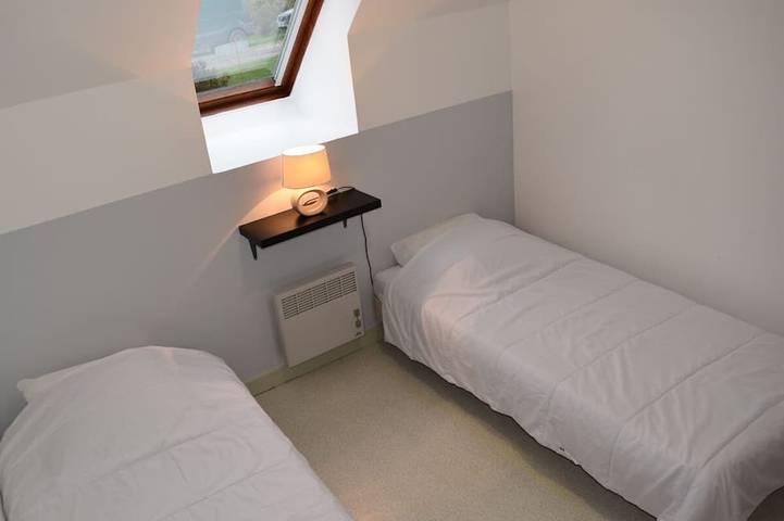 Location de vacances pour 2 personnes, avec terrasse et jardin à Surtainville - 2