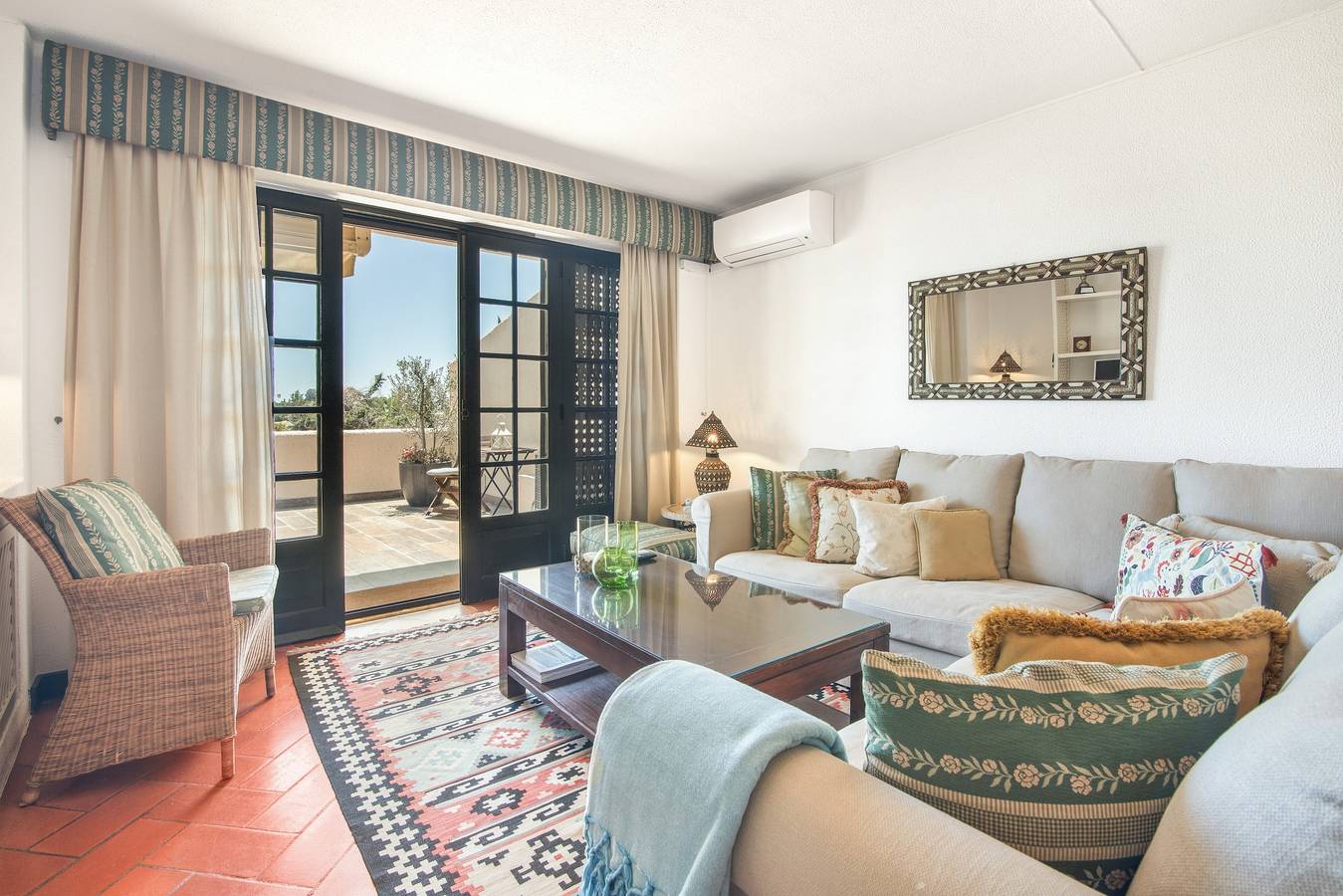 Casa de Férias 'Vilamoura Monte Sol' com Piscina Partilhada, Wi-Fi e Ar Condicionado in Vilamoura, Quarteira
