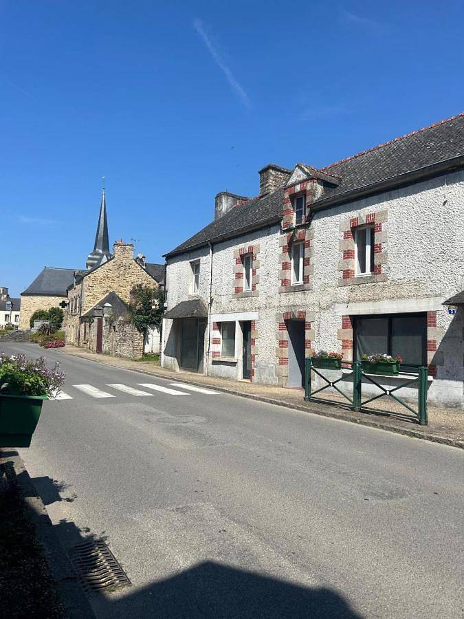 Gîte pour 4 personnes, avec vue, animaux acceptés à Peillac